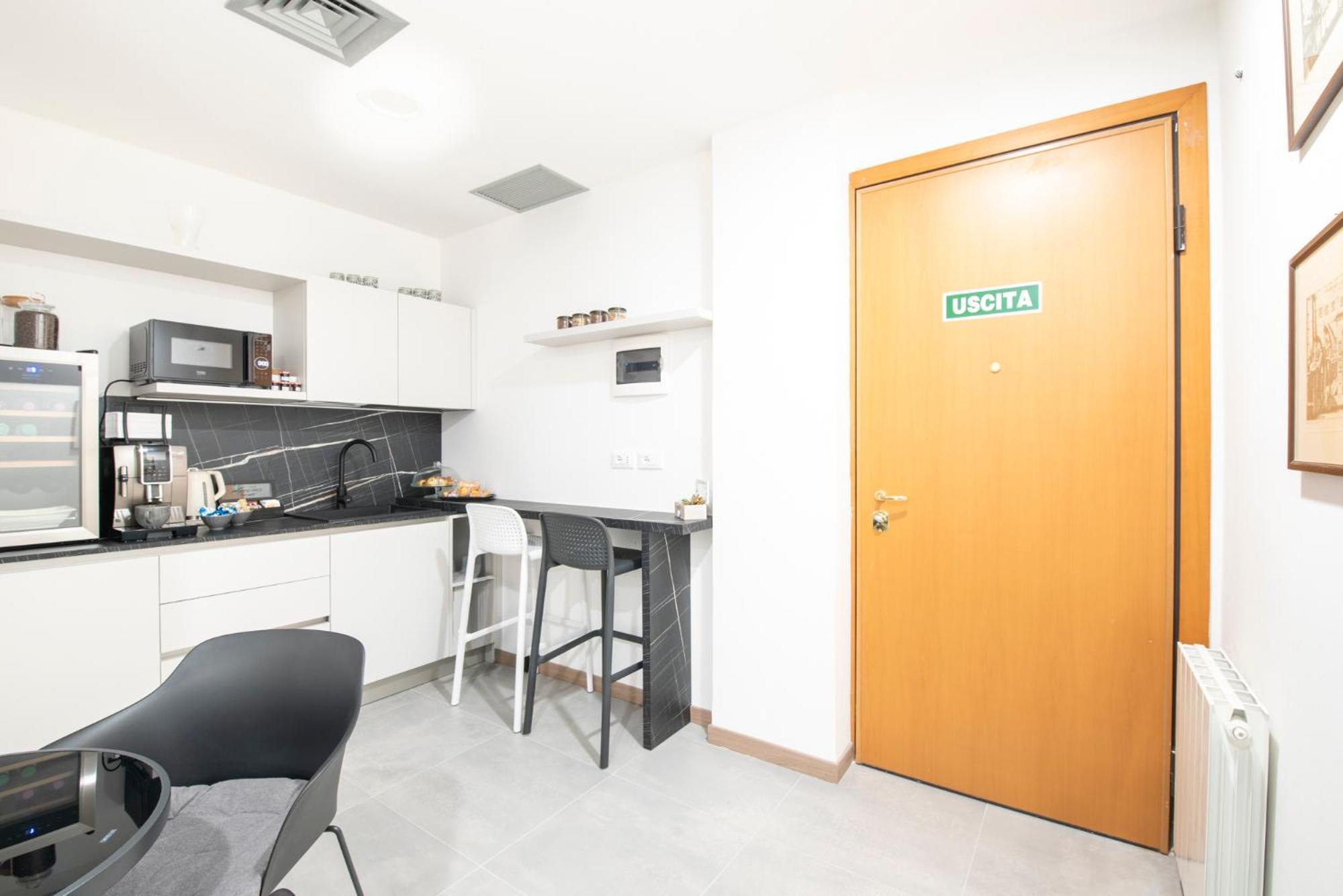 B&B Dante ปอร์เดโนเน ภายนอก รูปภาพ